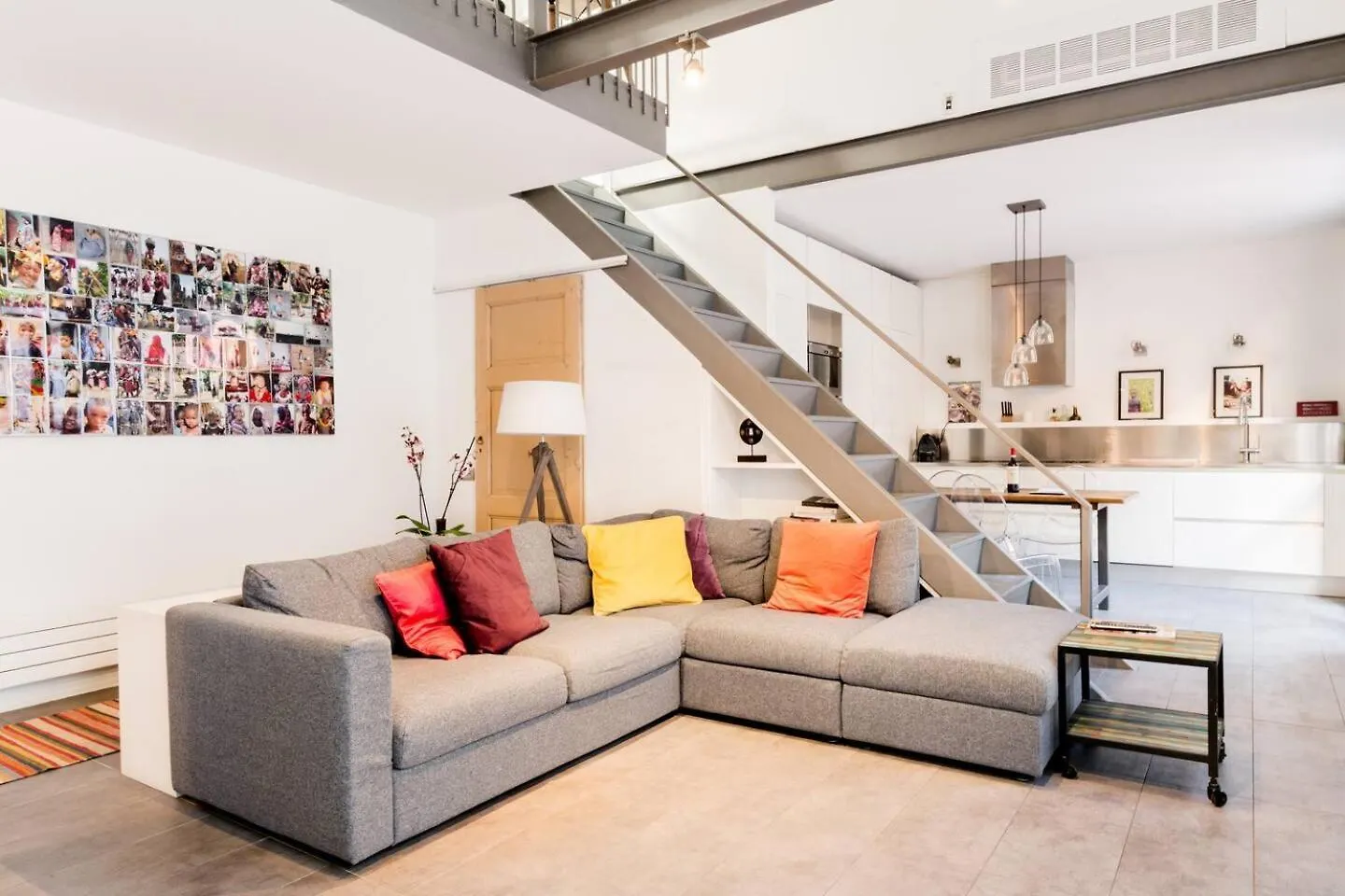 Bocconi Industrial Loft 2Bdr, 2Btr Lägenhet Milano