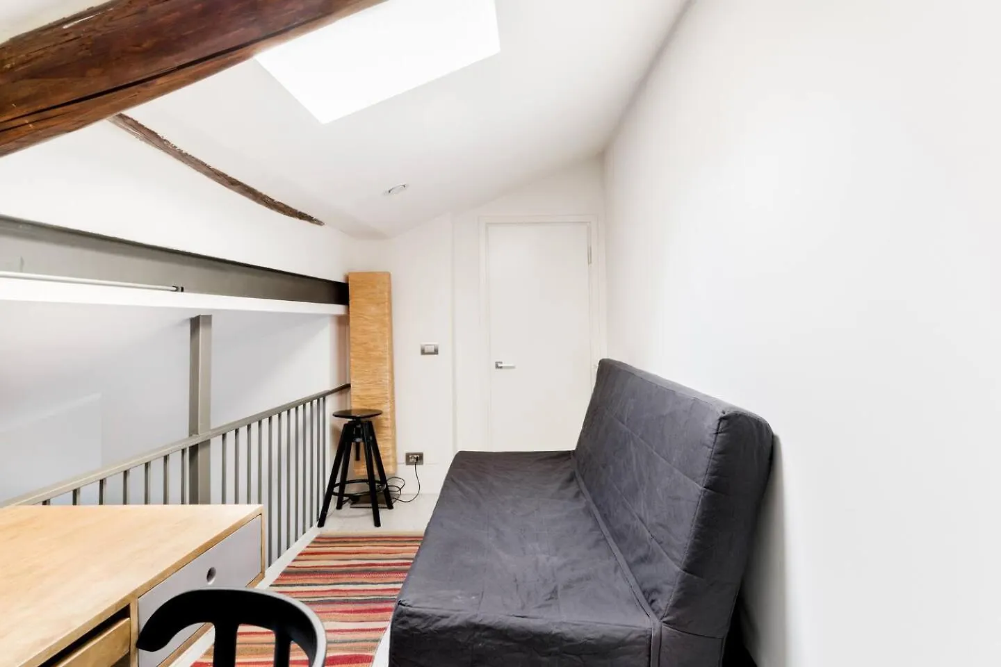 Bocconi Industrial Loft 2Bdr, 2Btr Appartement Milaan