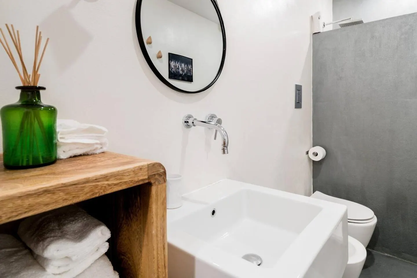 Bocconi Industrial Loft 2Bdr, 2Btr Appartement Milaan