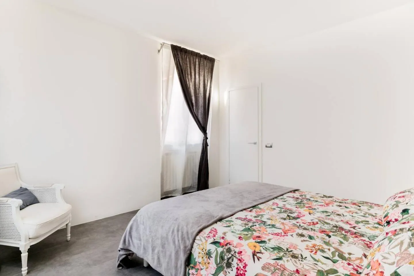 Bocconi Industrial Loft 2Bdr, 2Btr Appartement Milaan
